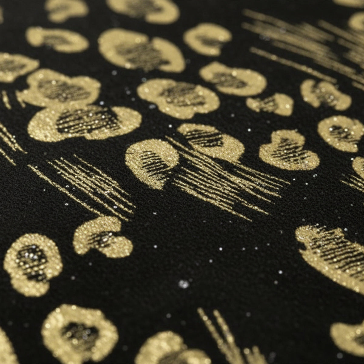 Piumone animalier oro in velluto nero